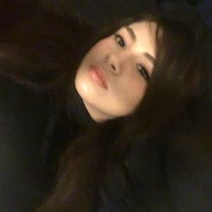 Meet your Posher, Alejandra